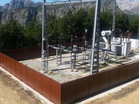 Subestación eléctrica del Puerto de Panderruedas tras los trabajos de apantallamiento acústico